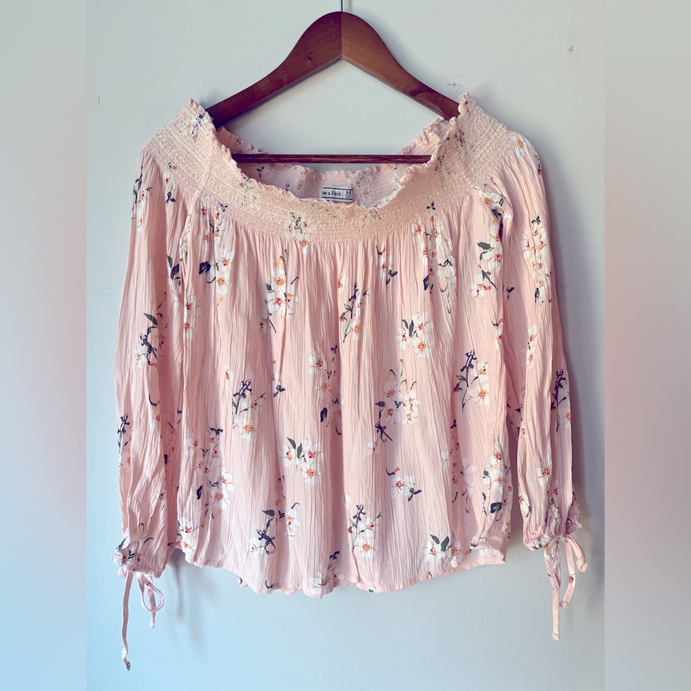 Abercrombie Pink w/Floral Detail Off the Shoulder Long Sleeve Blouse, M